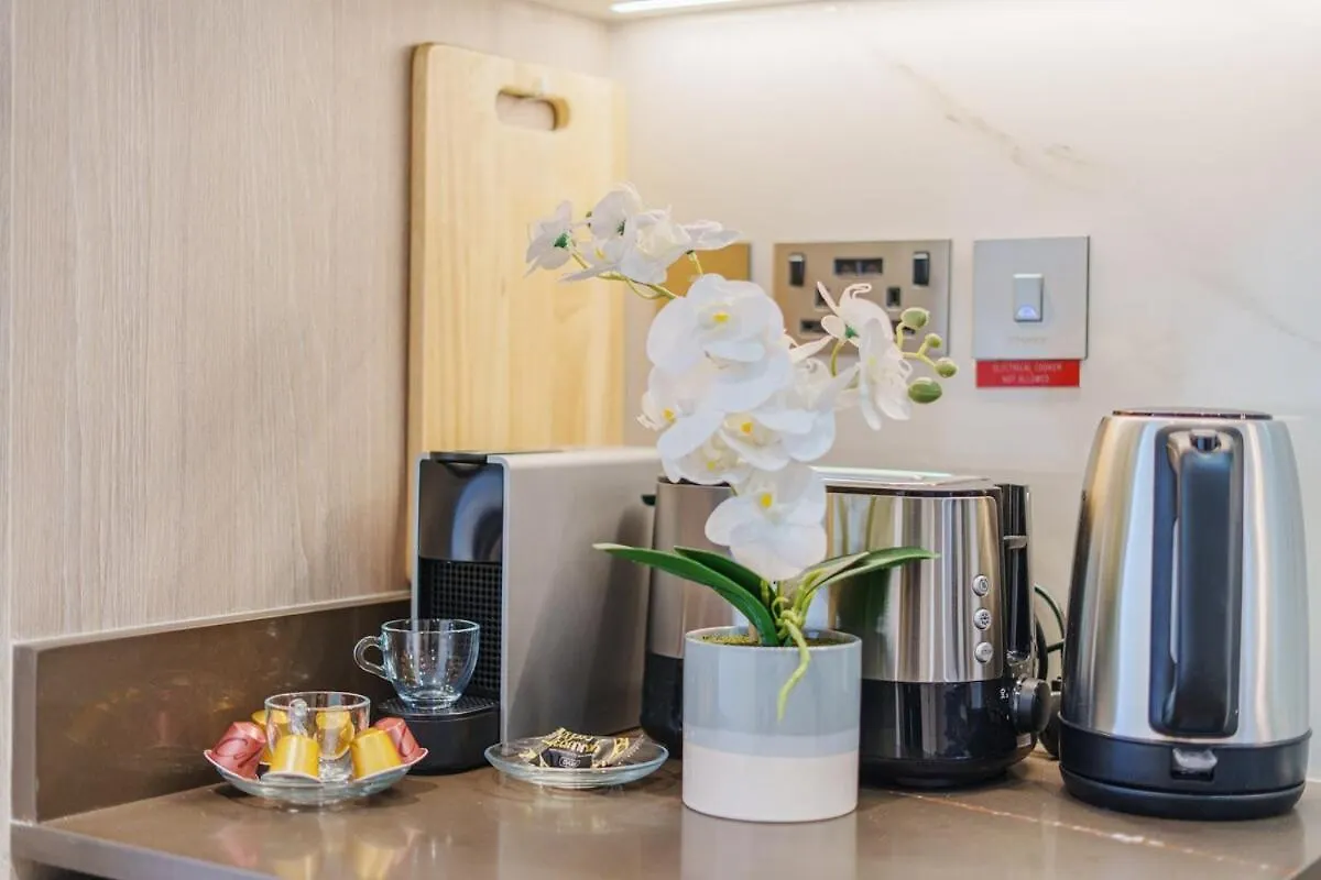 Lovely Studio Apartment In Me Do Re Jlt Dubai 0*,  United Arab Emirates