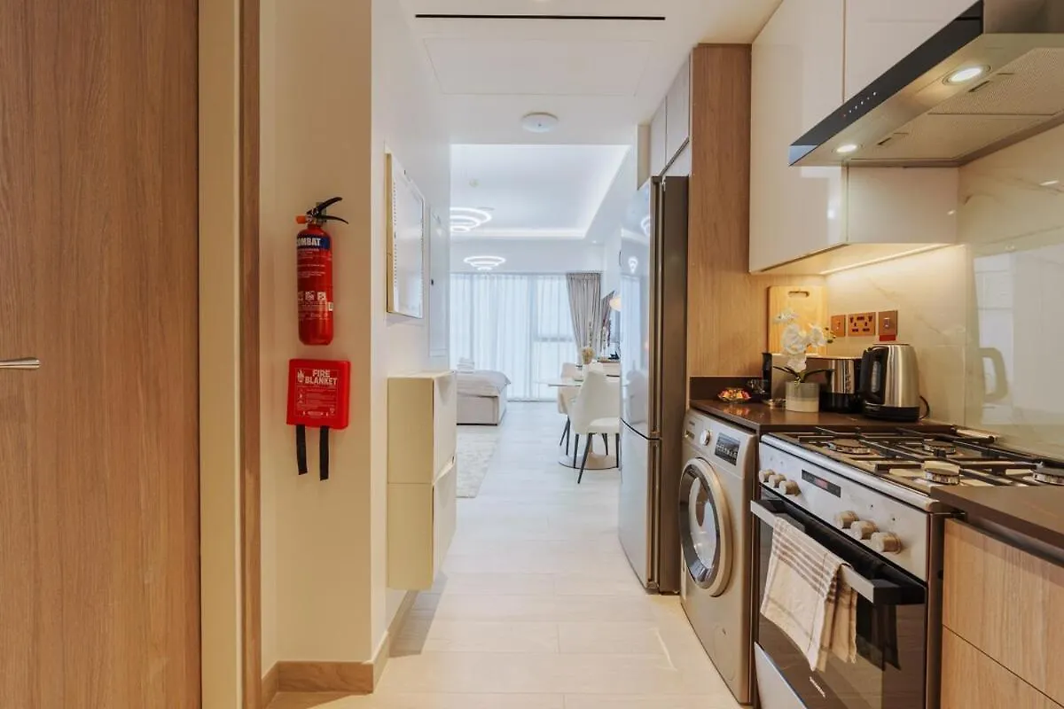 Lovely Studio Apartment In Me Do Re Jlt Dubai United Arab Emirates