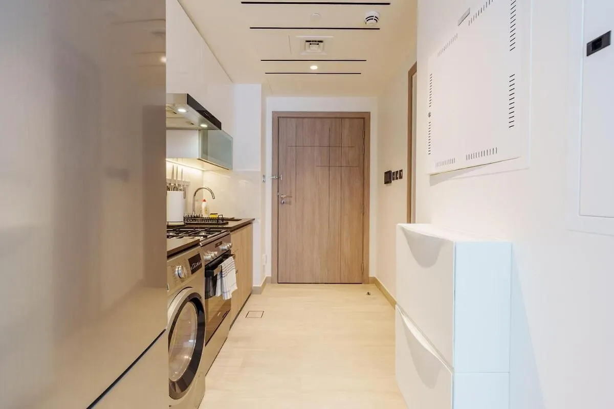 Lovely Studio Apartment In Me Do Re Jlt Dubai United Arab Emirates